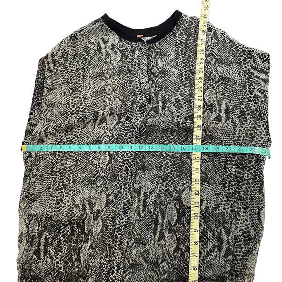 Free People Sheer Oversized Top Lori Snake skin Slouchy Bomber Jacket Size S - Picture 7 of 11
